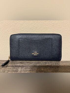 Coach Accordion Zip Wallet Midnight Blue
